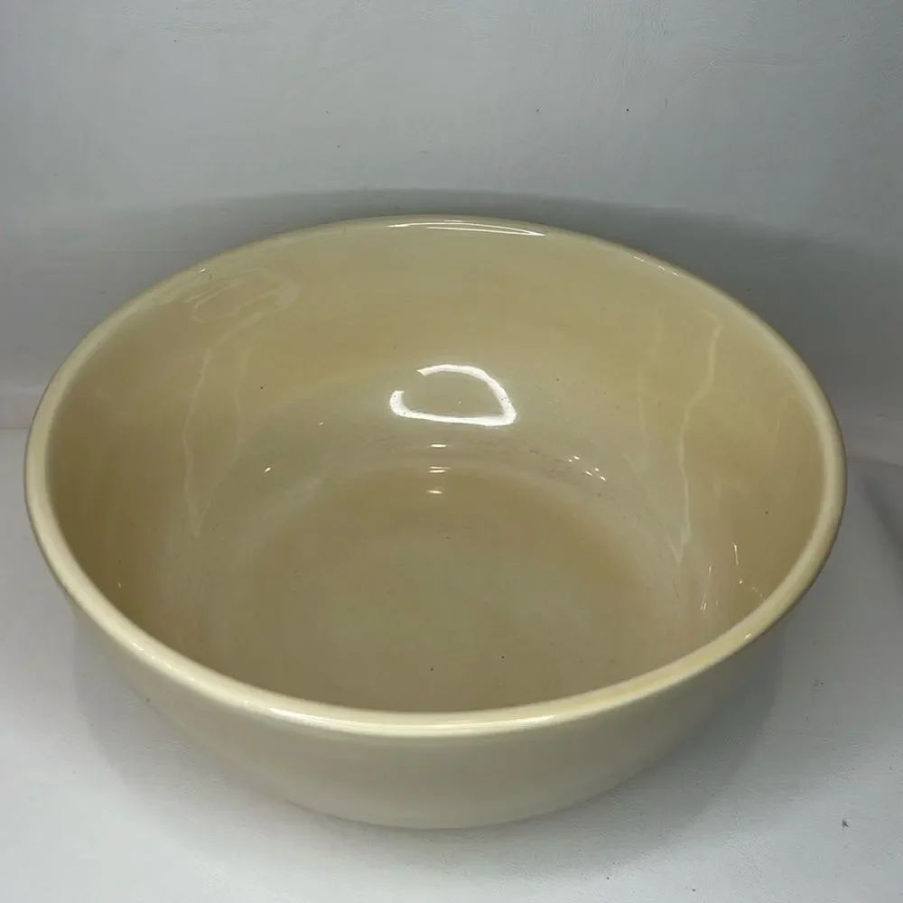 Potterybarn Sausalito Serving Bowl 10 In Round 4 In Tall Cream Country Cooking